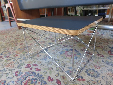 Vitra - Eames - LTR bord