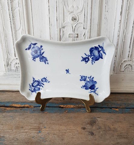 Royal Copenhagen Flettet Blå Blomst bakke no. 8181