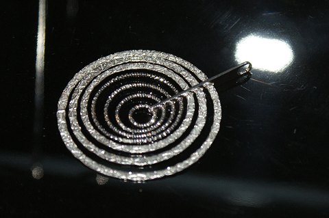 Vedhæng i sterling sølv
Diameter 4 cm.
Længde med øsken 5 cm