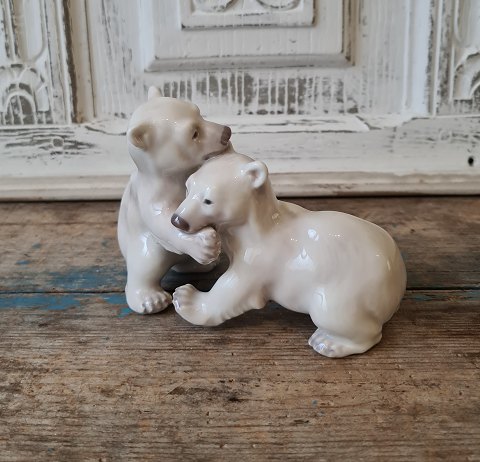 Dahl Jensen figure - Polar bear cubs no. 1339