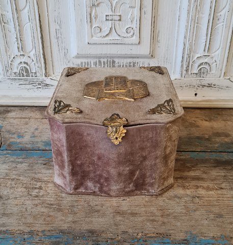 item no: 480996