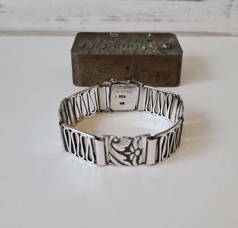 item no: 493356
