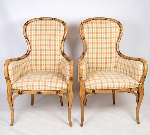 A pair of armchairs, checkered light fabric, wood, 1920
Great condition
