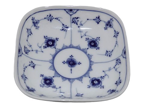 Blue Traditional
Small square tray 10.7 cm.