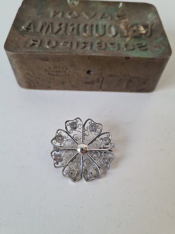 Filigree silver brooch