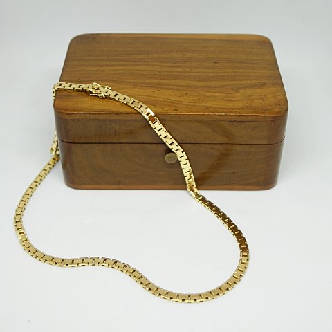 item no: 561895