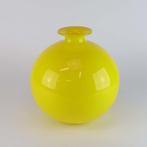 Holmegaard vase
gul kugle
Carnaby