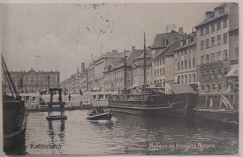 Postkort: Motiv fra Nyhavn og Kongrns Nytorv i 1916