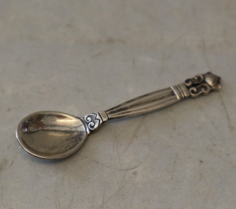 Acorn Salt Spoon 6 cm
Georg Jensen Sterling Silver