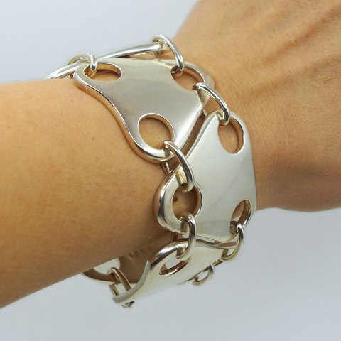 item no: 577475