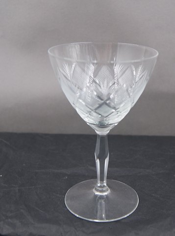 Wien Antik glas med knop på facetslebet stilk, fra Lyngby Glasværk. Rødvinsglas 
13cm
