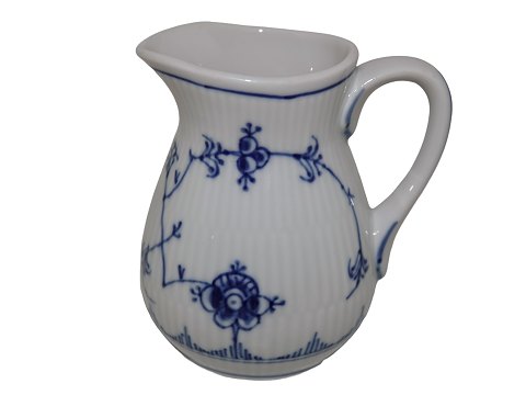 Blue Traditional Thick porcelain
Creamer