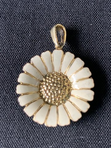 Daisy pendant gold-plated Sterling silver
Length with eaves. 3.1 cm.