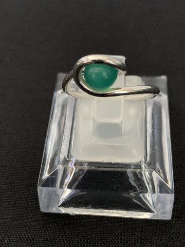 item no: 585605