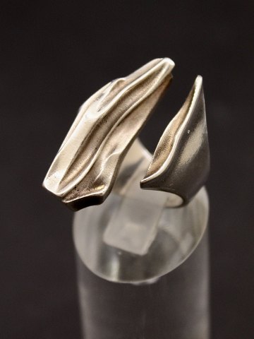 item no: 593056