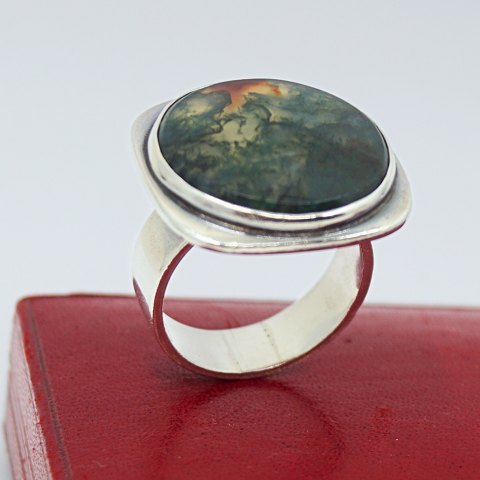 item no: 593847