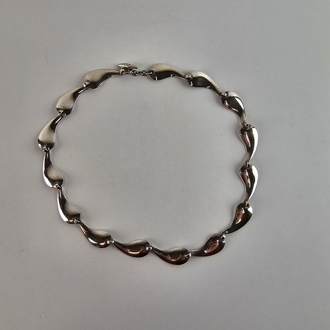 item no: 597557