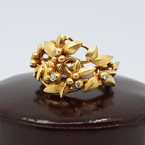 Ole Lynggaard, Charlotte Lynggaard; Spring ring med diamanter, 18 kt. guld