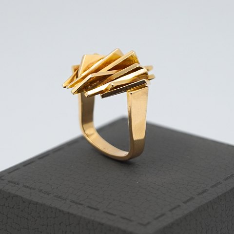 item no: 640899