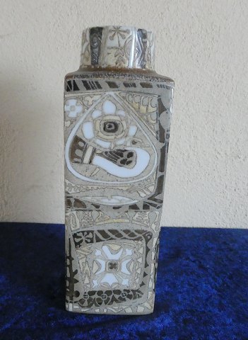 vare nr: po-Kgl. Baca vaser 719-3259