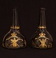 Ein Paar originaldekorierte Flaschen. Holland oder England um 1760. H: 22cm