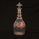 Emailledekorierte Karaffe mit Rosenmotiven. Hergestellt um 1860. H: 28cm