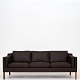 Børge Mogensen / Fredericia Furniture
BM 2213 - Nybetrukket 3 pers. sofa i Savanne Coffee-læder.
Leveringstid: 6-8 uger
Ny-restaureret
