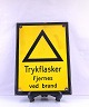 Text available in Danish language