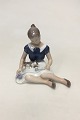 Bing og Grøndahl Figur af Birgitte - Pige med Kat  No. 2329