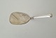 Double fluted cake spatula in silver and steel