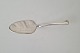 Patricia cake server in silver and steel
