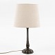 Just Andersen / Own workshop
Table lamp in patinated metal with light shade.
1 pc. in stock
Good, used condition
