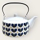 Retro teapot
With blue hearts
*DKK 375