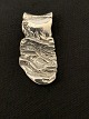Pendant in silver.
Stamped 925S
Length with eaves. 3.2 cm
SOLD
