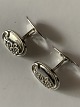 Manchetknapper i Sølv
Stemplet  830 S br.E
Højde 17,37 mm
Brede 11,29 mm