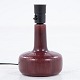 Gerd Bøgelund / Royal Copenhagen
Table lamp in stoneware with decorations in red glaze.
The lamp does not come with a shade, but this is available for purchase. Please 
contact us for more information.
1 pc. in stock
Original condition
