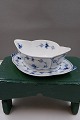 Musselmalet Riflet porcelæn, ovale sovseskåle på fast underskål nr. 204