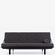 Poul Volther / Klassik Studio.
Volther Daybed i sortbejdset eg med hynde i 