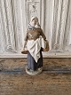 Royal Copenhagen figurine - Milkmaid no. 899