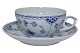 Blue Fluted Half Lace
Tea cup #081