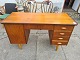 Dansk Design skrivebord i teak
Kr. 2.200,-
