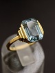 18 carat art deco gold ring with aquamarine