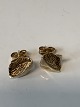 Øreringe i 8 karat guld.
Længde 1,1 cm.