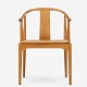 Hans J. Wegner / Fritz Hansen.
FH 4283 - Kinastol i kirsebær med hynde i patineret naturlæder. Mærket fra 
producent.
1 stk. på lager
