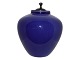 Royal Copenhagen porcelænStor lavendelblå vase med bronzelåg fra 1898-1923