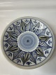 L. Hjorth Fad i Blå nuancer, Bornholmsk keramik.Diameter 26,5 cm.