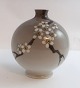 Bing & Grøndahl. Vase. Model 175/5257. Højde 12,5 cm. (3 sortering)