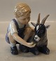 0434 Kgl Dreng med gedekid 13.5 x 14 cm Allan Therkelsen Børn med bondegårdsdyr (1249434) Kongelig Dansk Porcelæn