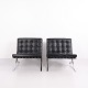 Par Ludwig Mies van der Rohe Barcelona lænestole i Sort Læder KnollStudio