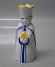 Aluminia Figurine 2282-1 Christmas Prince with crown and star Design Nils 
Thorson 1942 13 cm 12.5 cm
